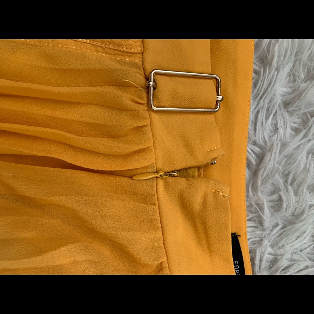 Pleated sheer high waisted skirt - Picture 9 of 11